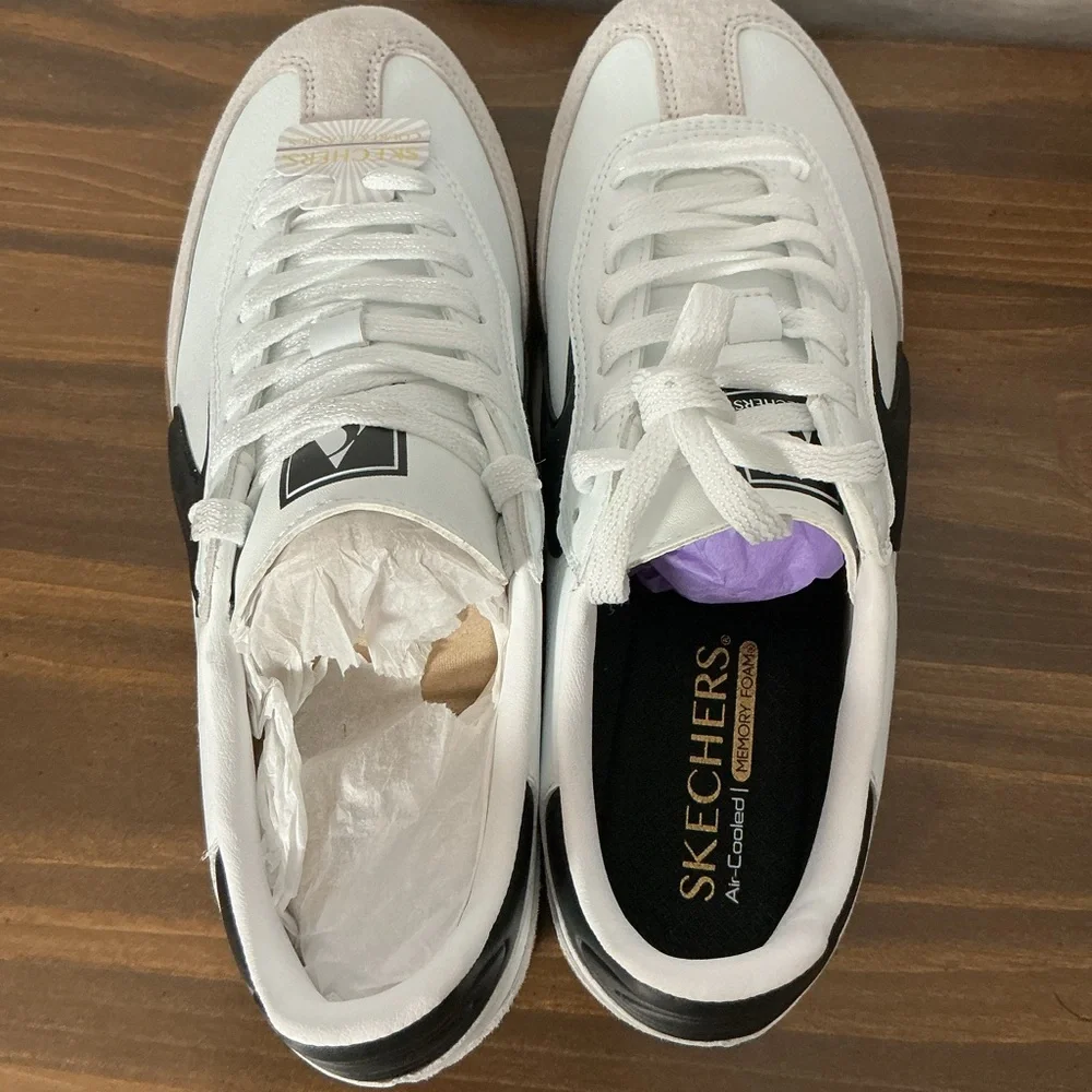 Skechers White and Black Women's Sneakers